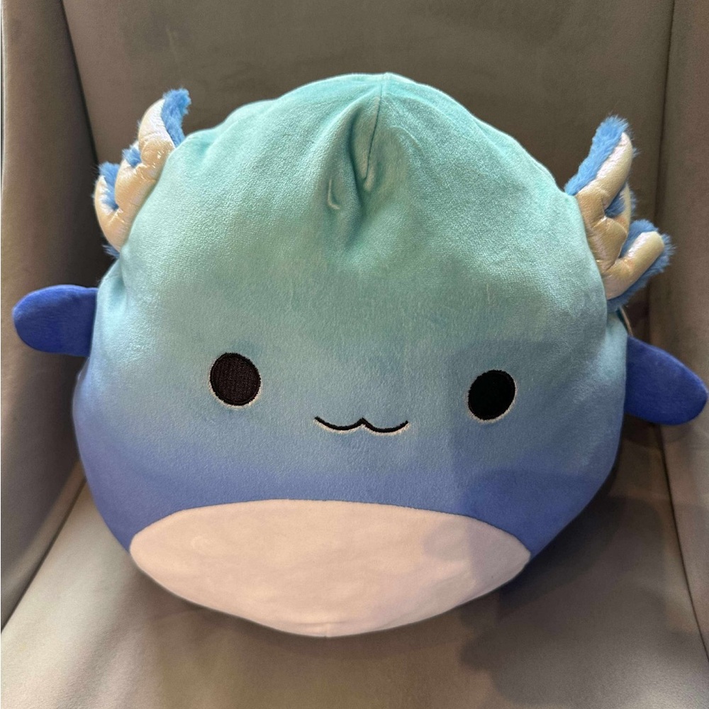Squishmallow Miss Vi the 12" Axolotl with Tag (bent) Plush - Picture 2 of 5